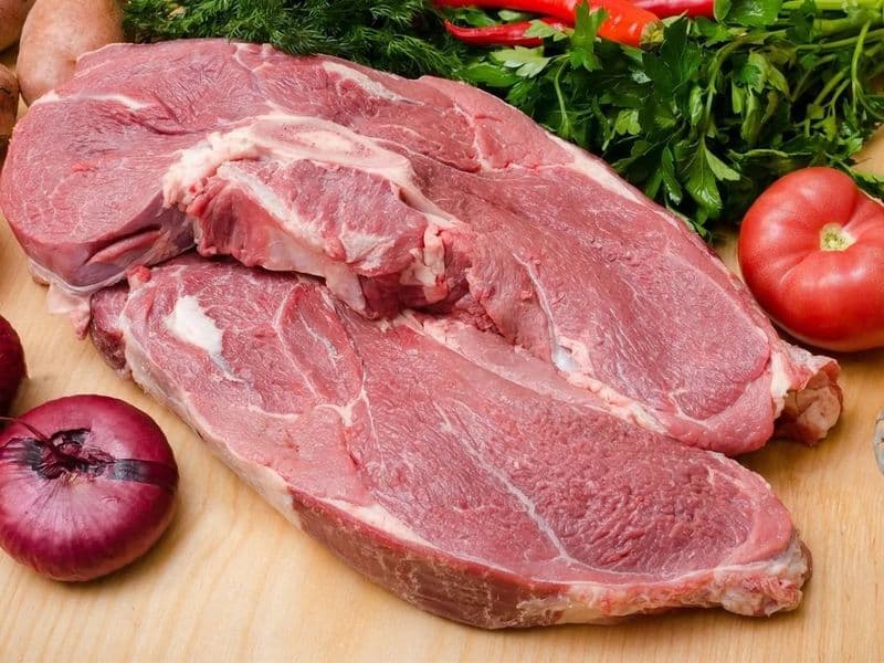 Лопатка свиная без кости охл вес Лэнд